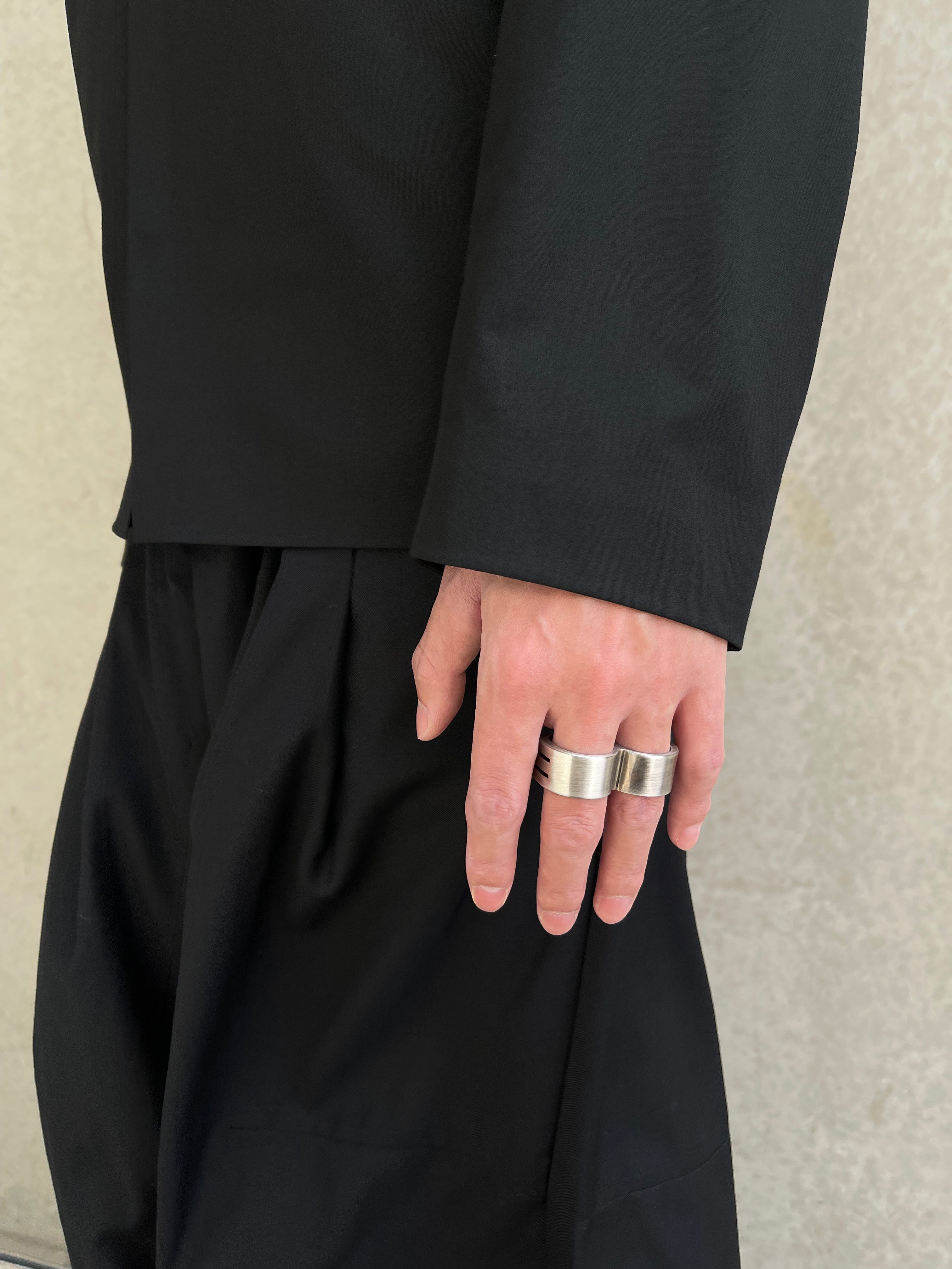 INSECT LEG DOUBLE RING