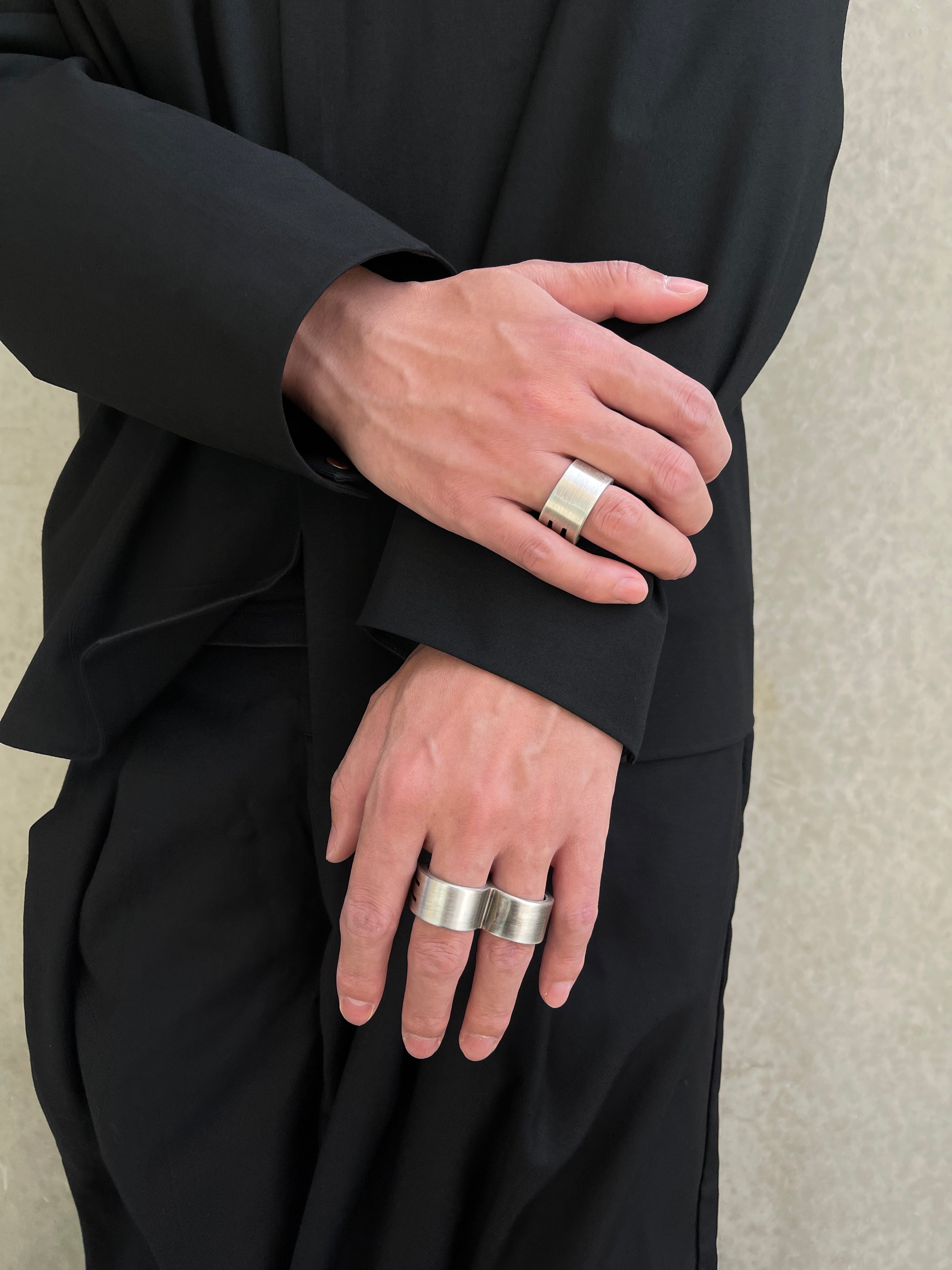 INSECT LEG DOUBLE RING